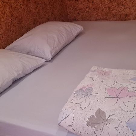 Центр, Євгена Коновальця, 3 Apartment Lutsk Luaran gambar